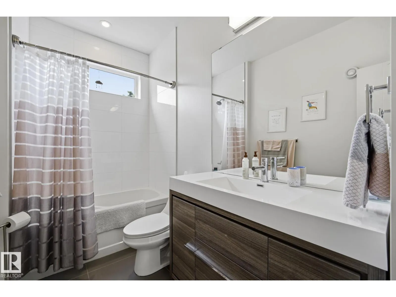 10433 140 ST NW