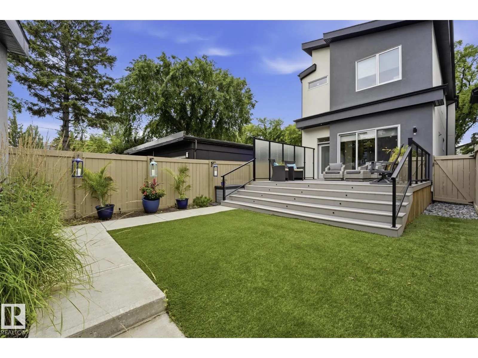 10433 140 ST NW