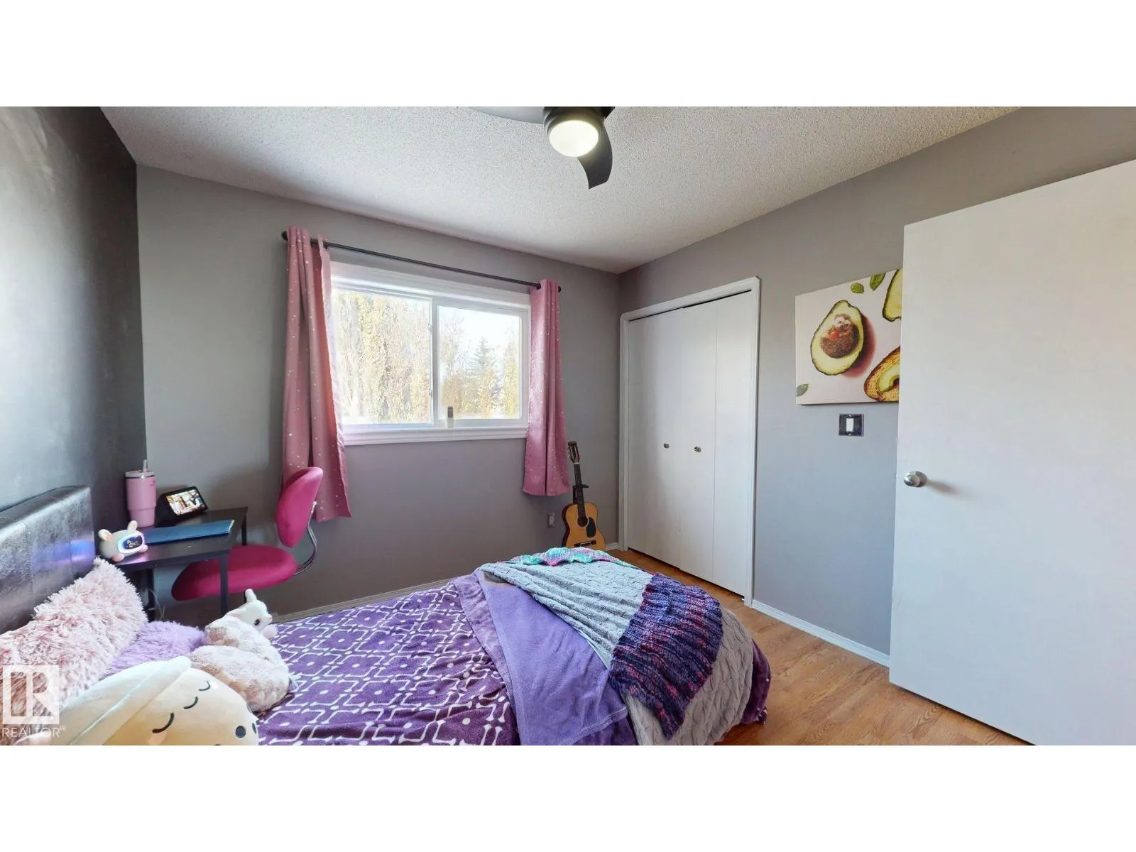 4013 Mackenzie AV