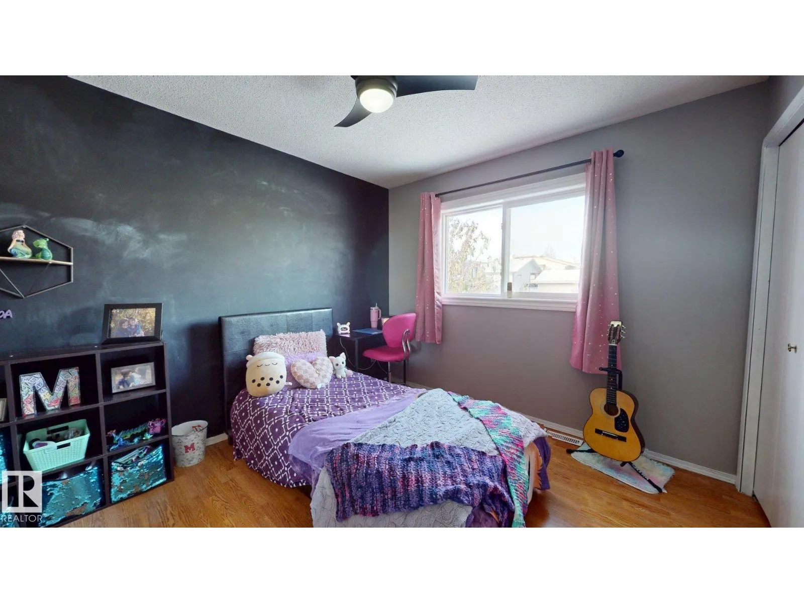 4013 Mackenzie AV