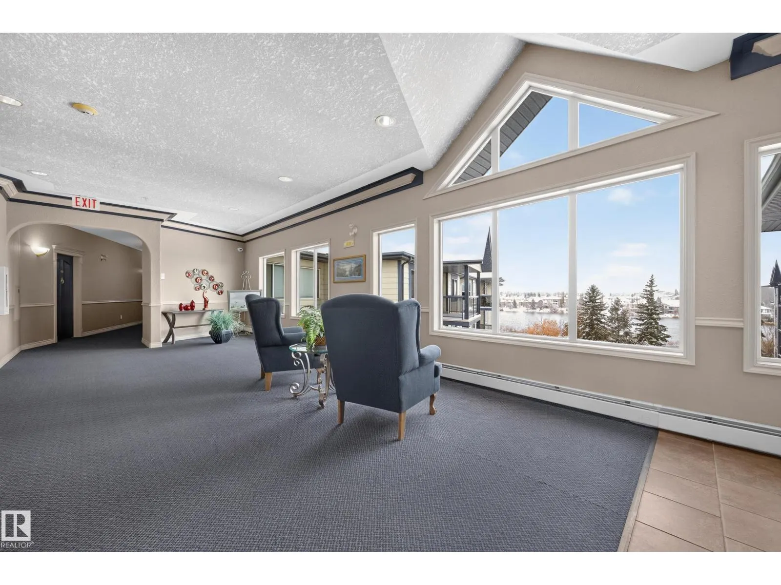 #414 100 FOXHAVEN DR