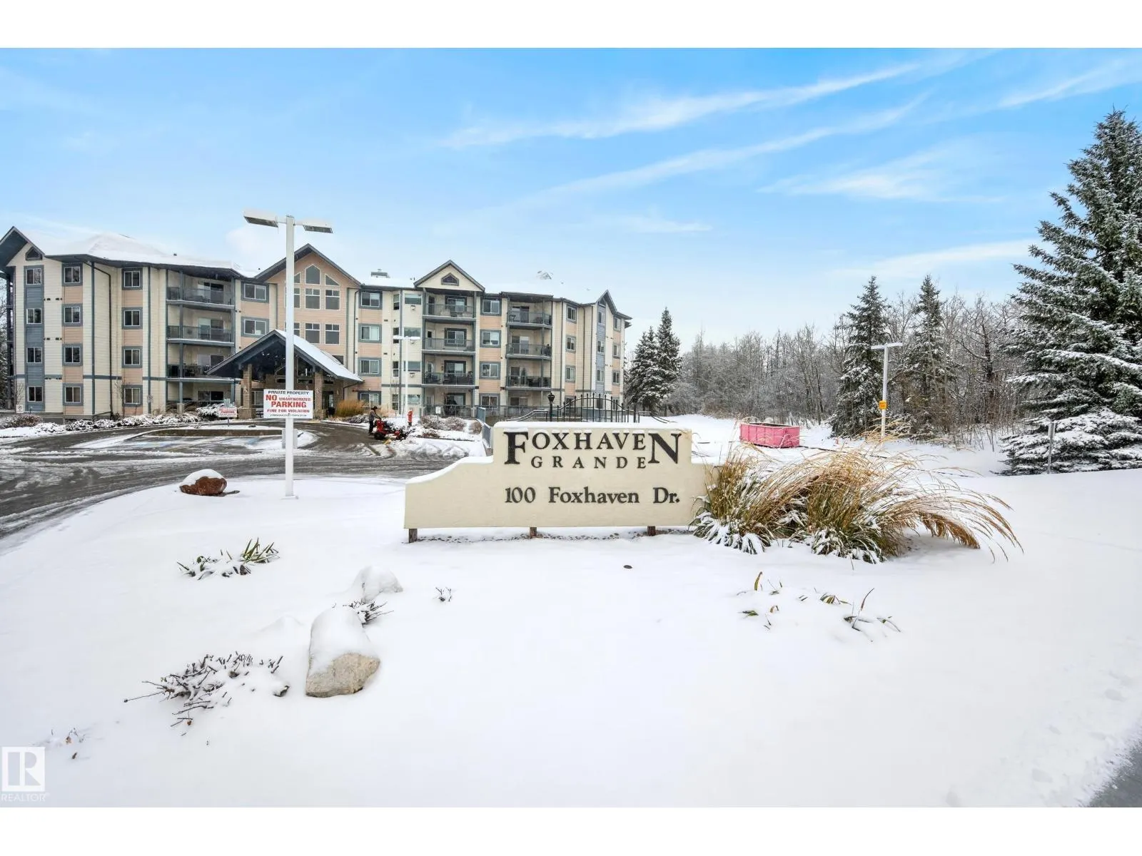 #414 100 FOXHAVEN DR