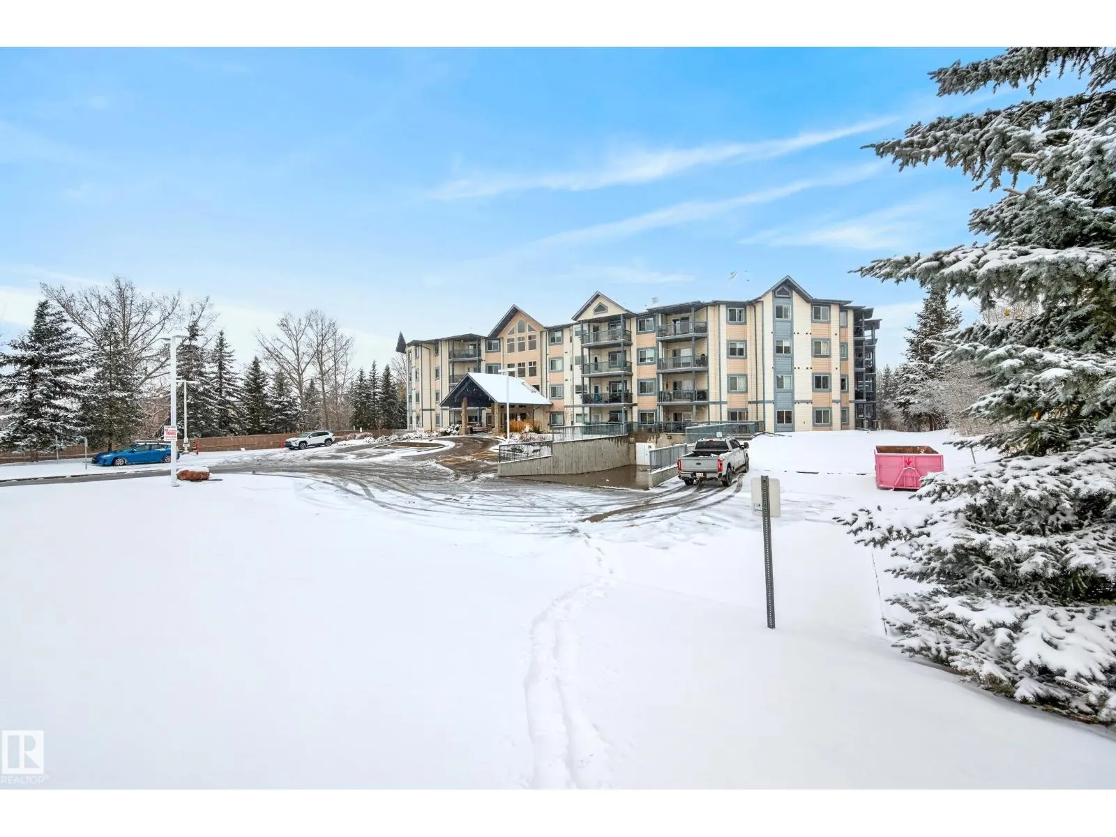 #414 100 FOXHAVEN DR