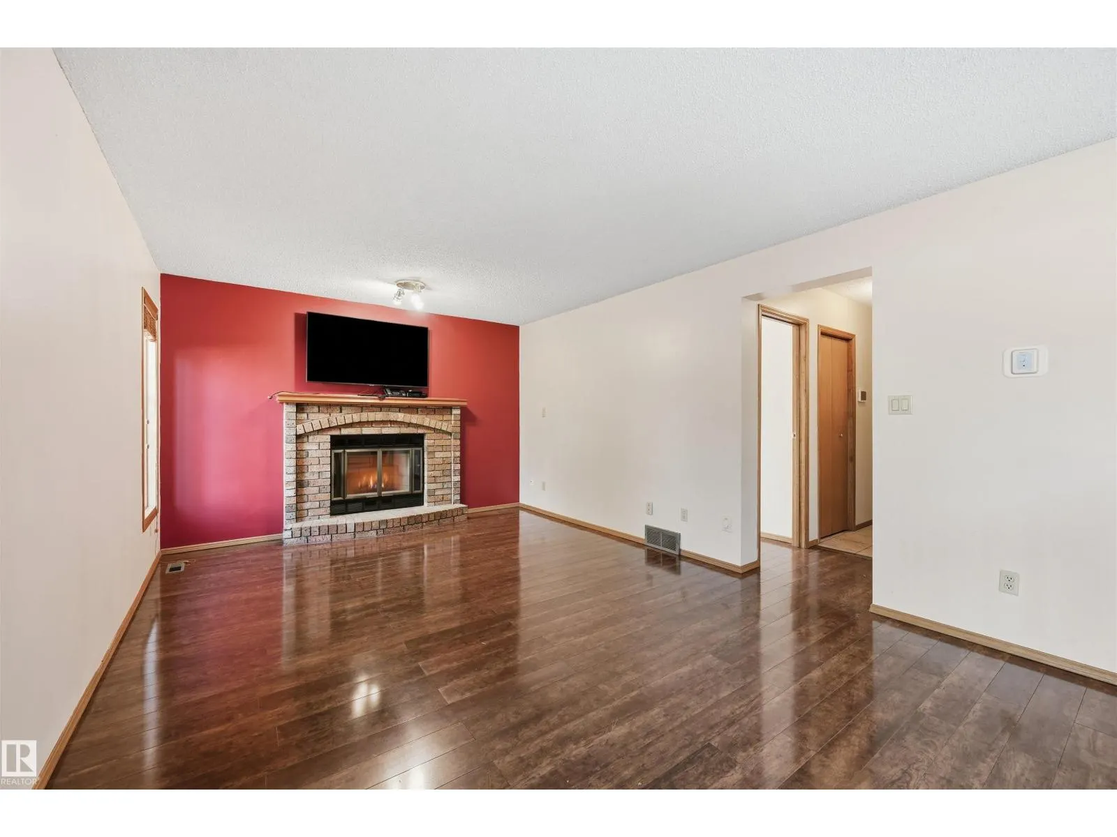 6308 152C AV NW