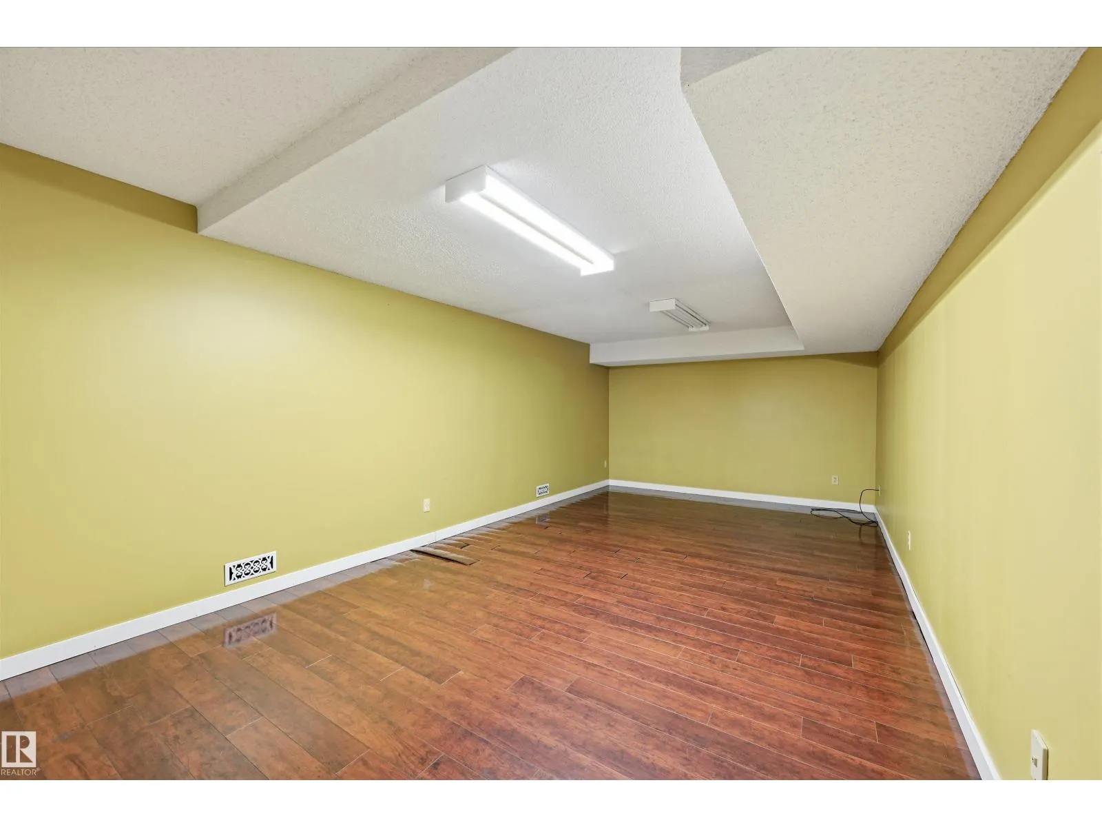 6308 152C AV NW