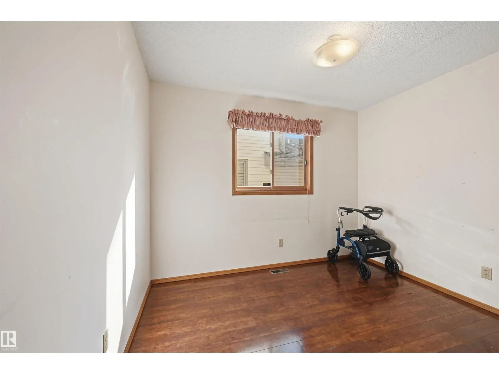6308 152C AV NW