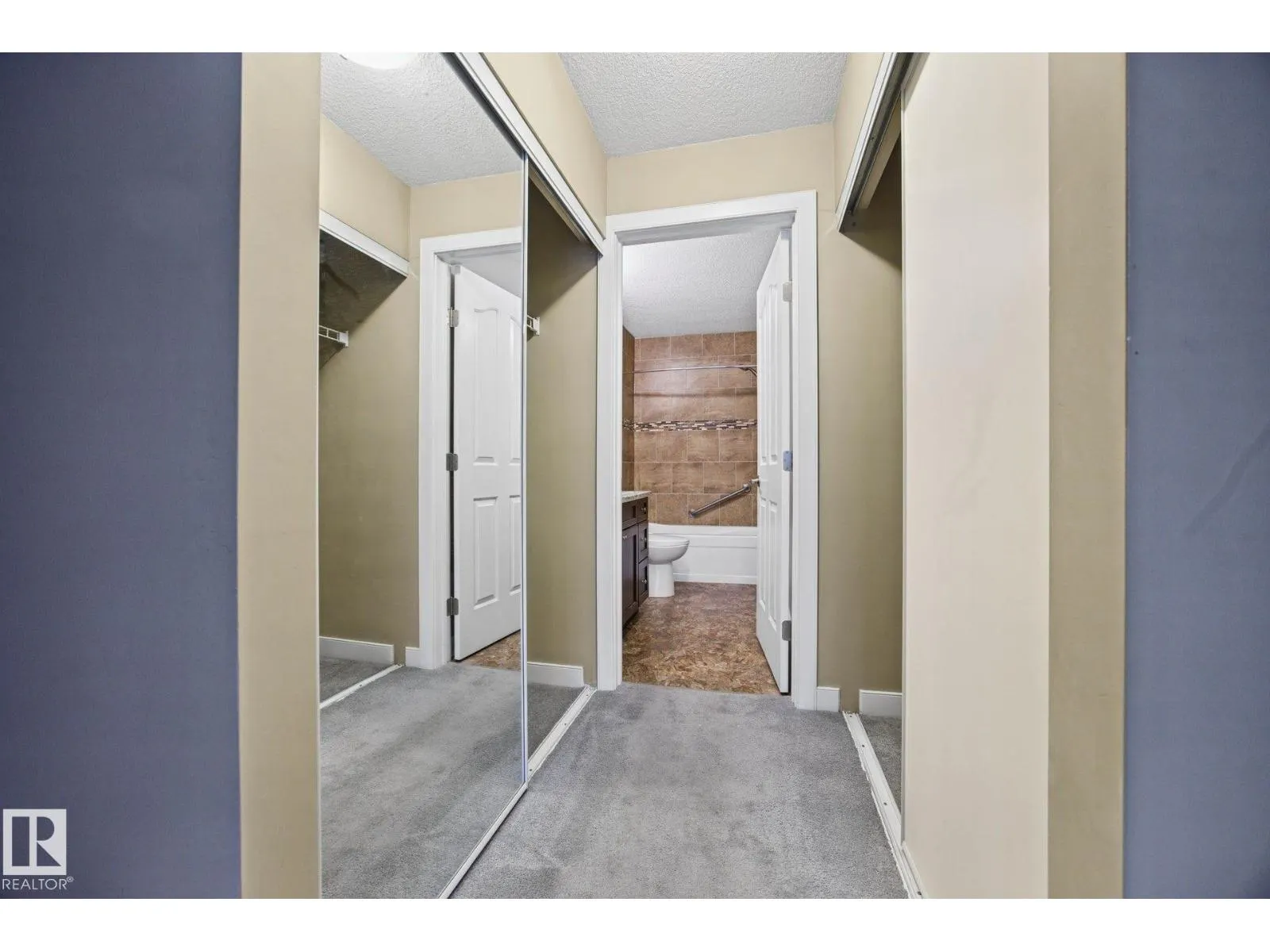 #201 6703 172 ST NW