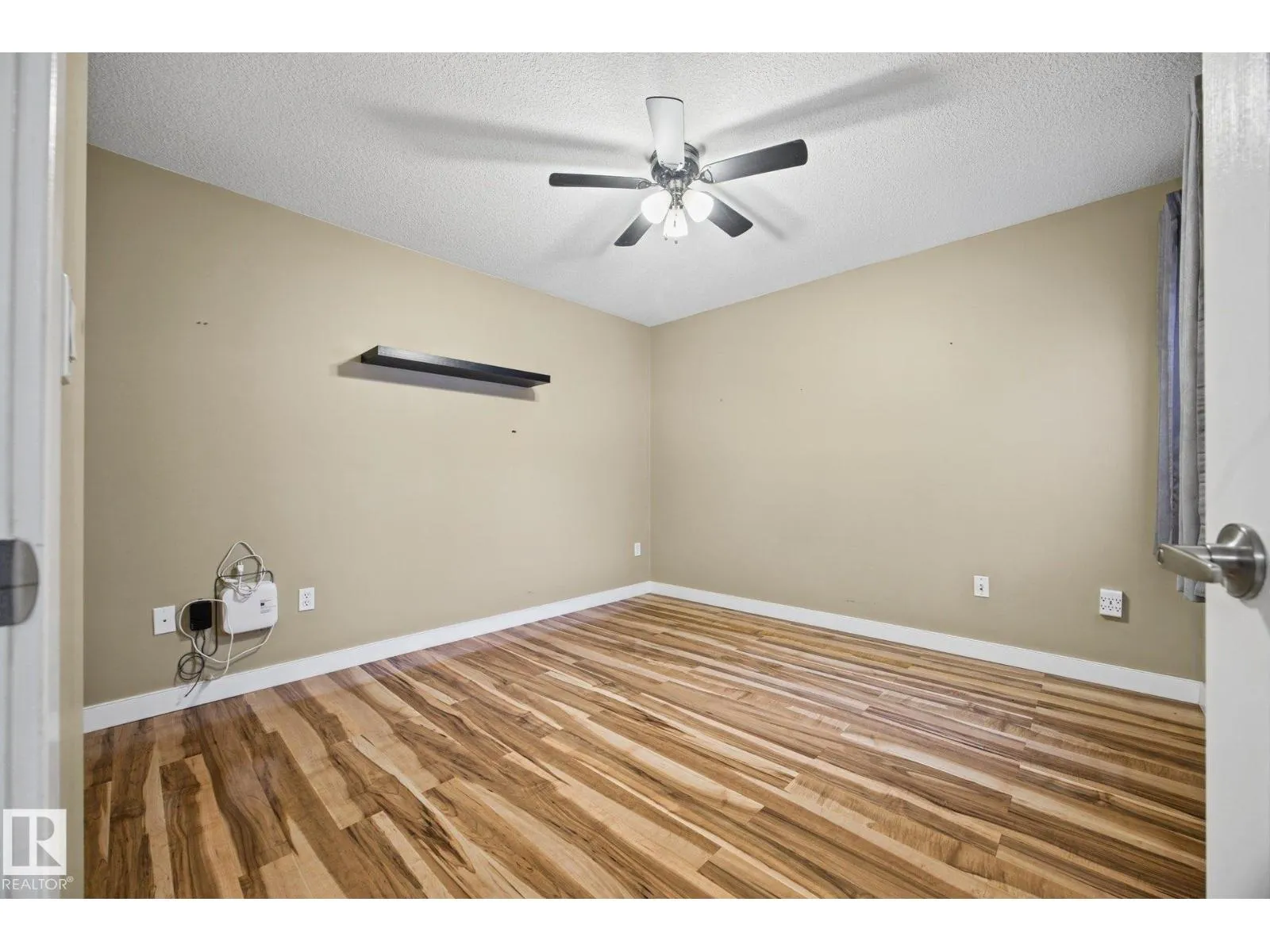 #201 6703 172 ST NW