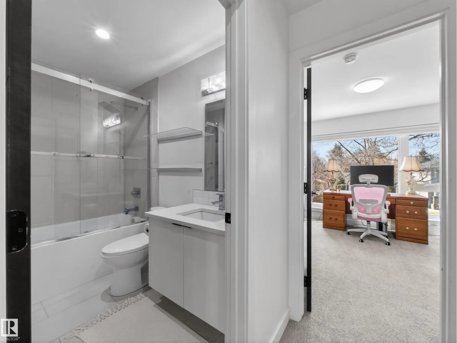 10449 143 ST NW