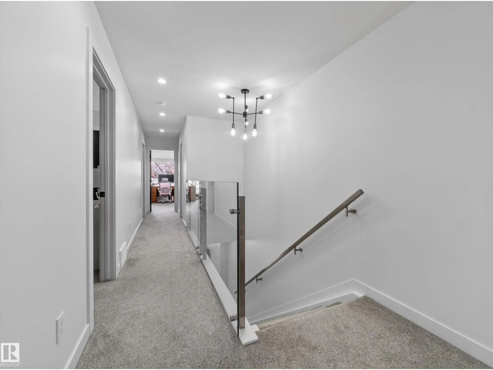 10449 143 ST NW