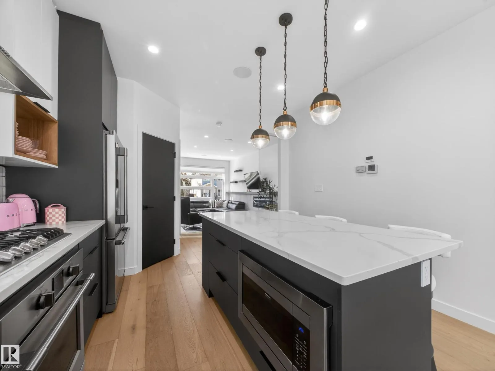 10449 143 ST NW