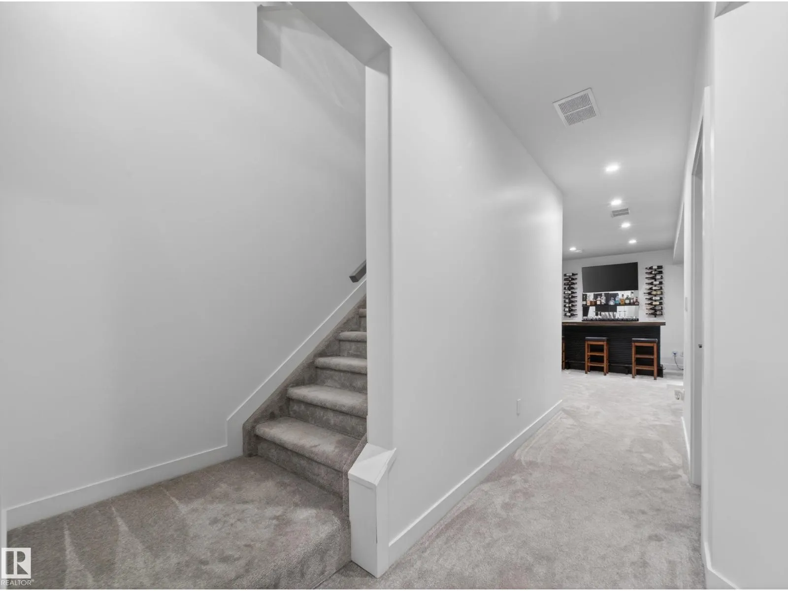 10449 143 ST NW
