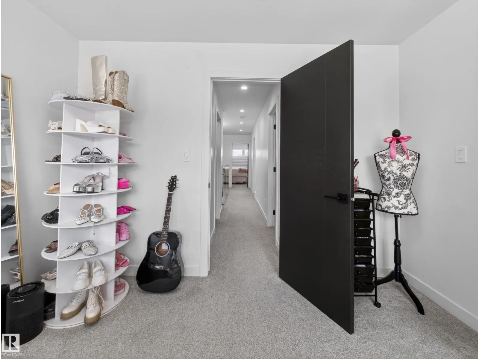 10449 143 ST NW