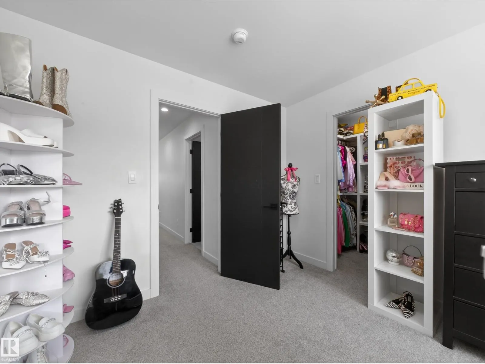 10449 143 ST NW