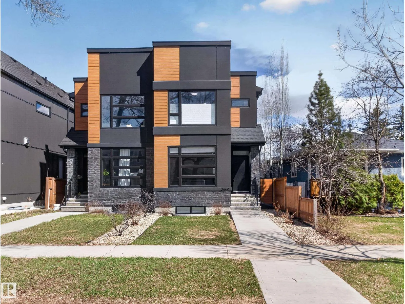 10449 143 ST NW