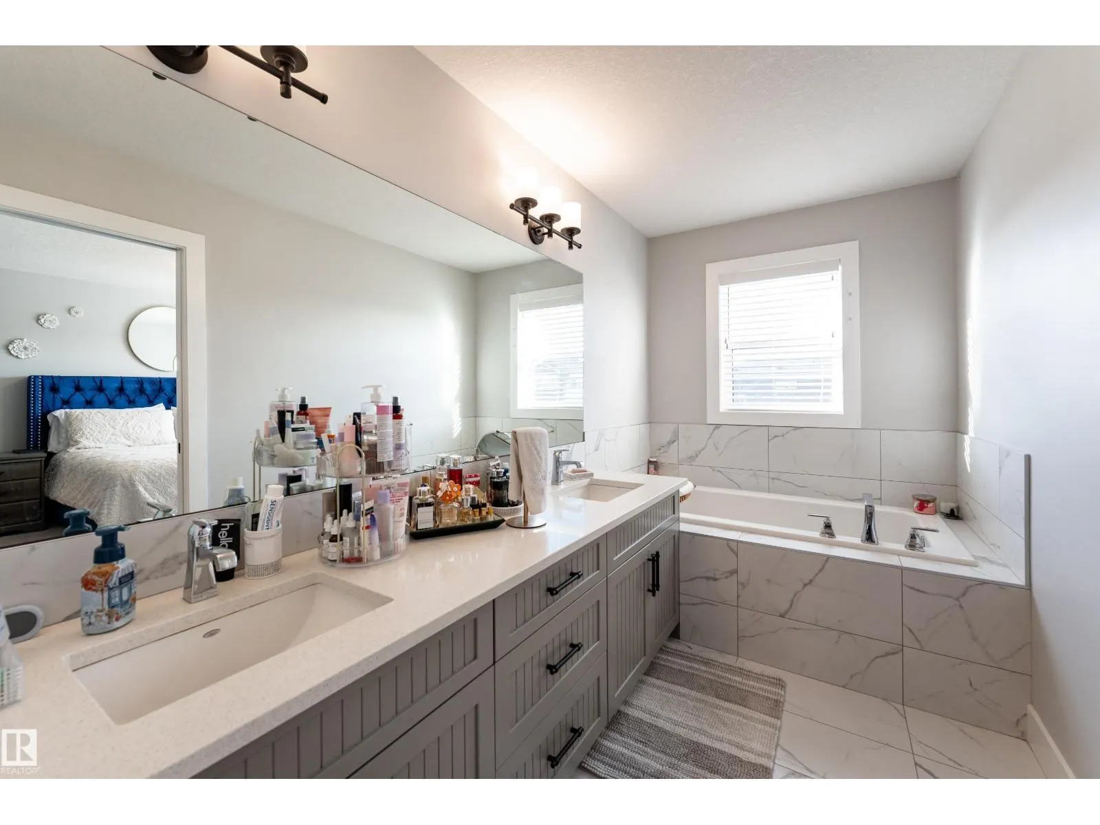 2824 152 AV NW