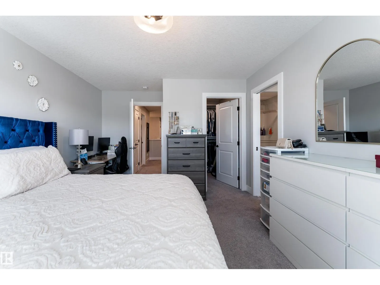 2824 152 AV NW