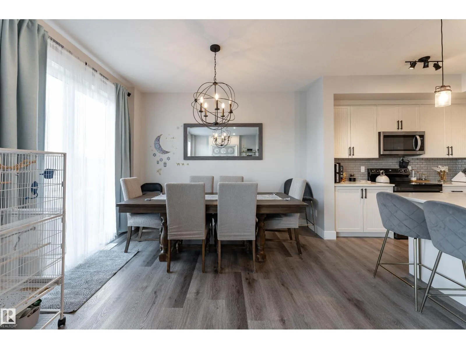 2824 152 AV NW