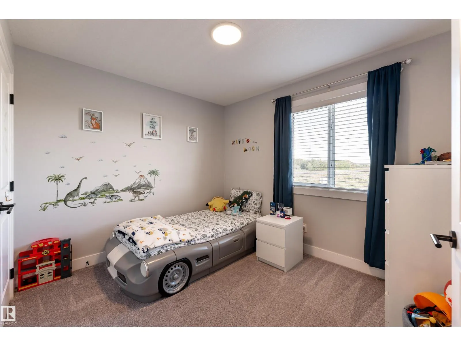 2824 152 AV NW