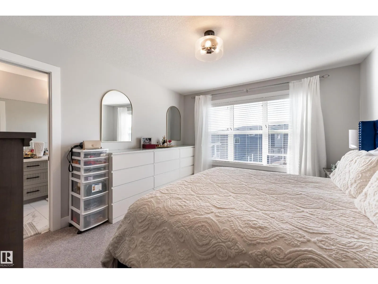 2824 152 AV NW