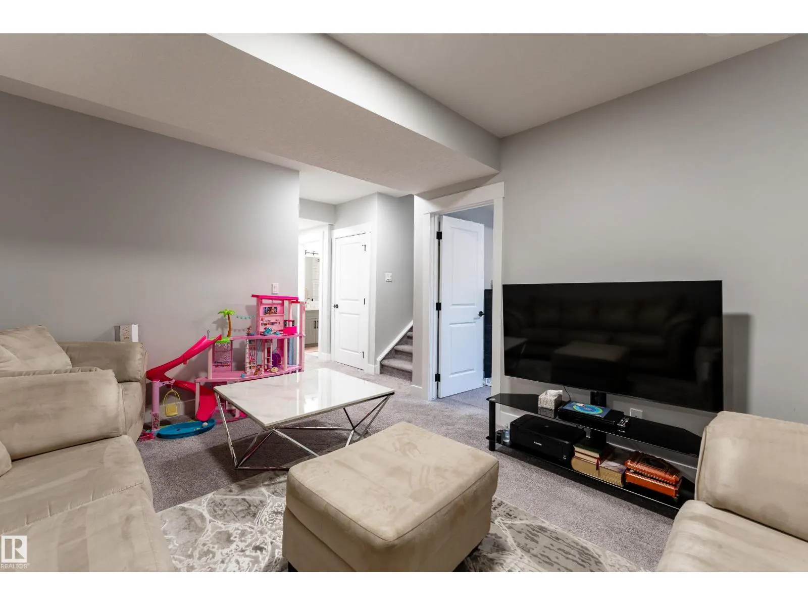 2824 152 AV NW