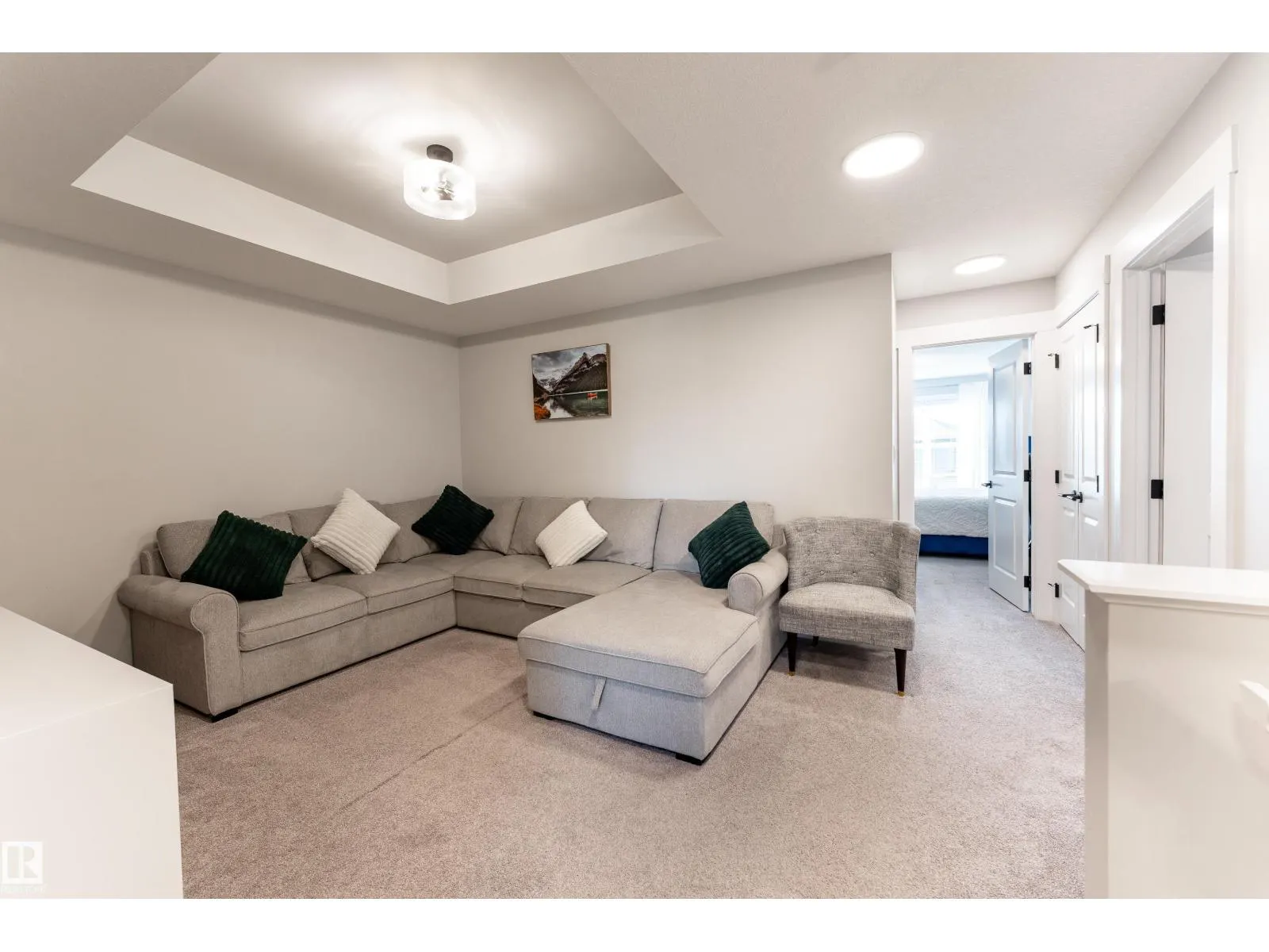 2824 152 AV NW
