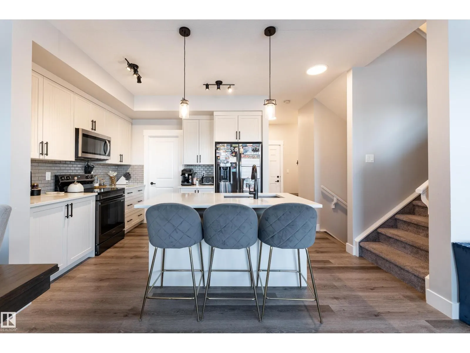 2824 152 AV NW