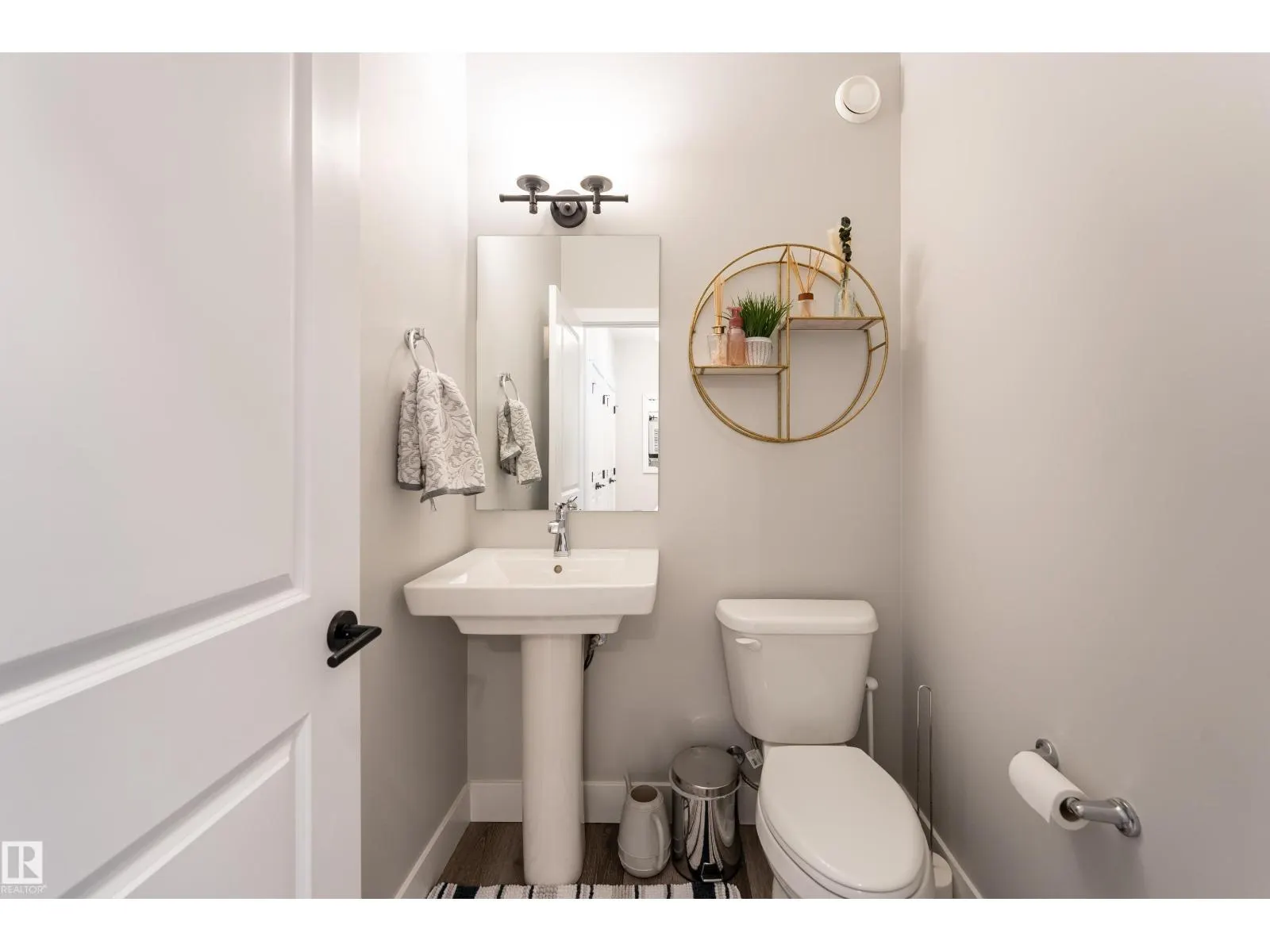 2824 152 AV NW