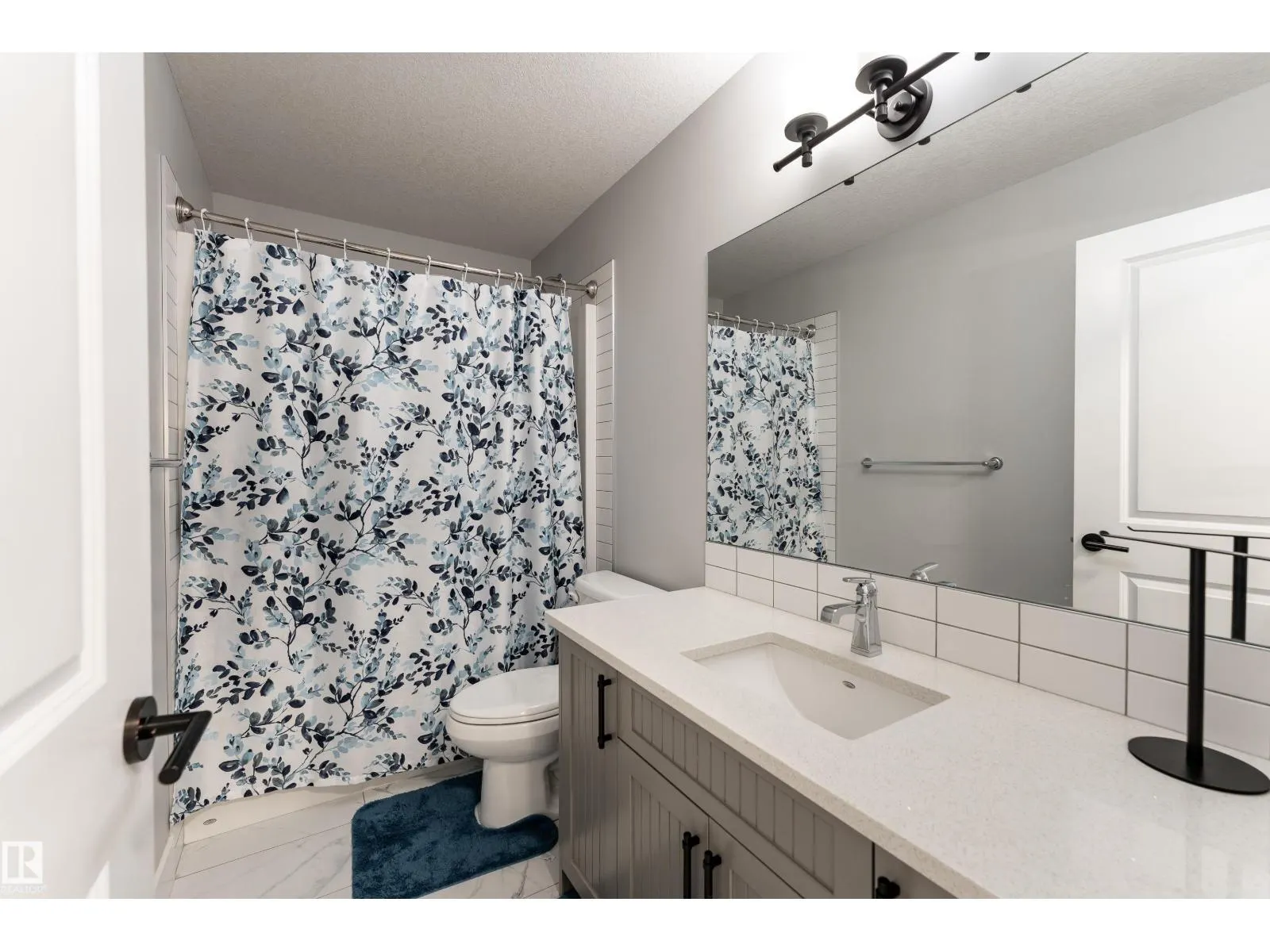 2824 152 AV NW