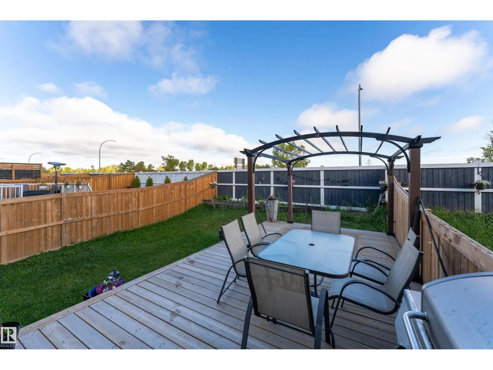 2824 152 AV NW