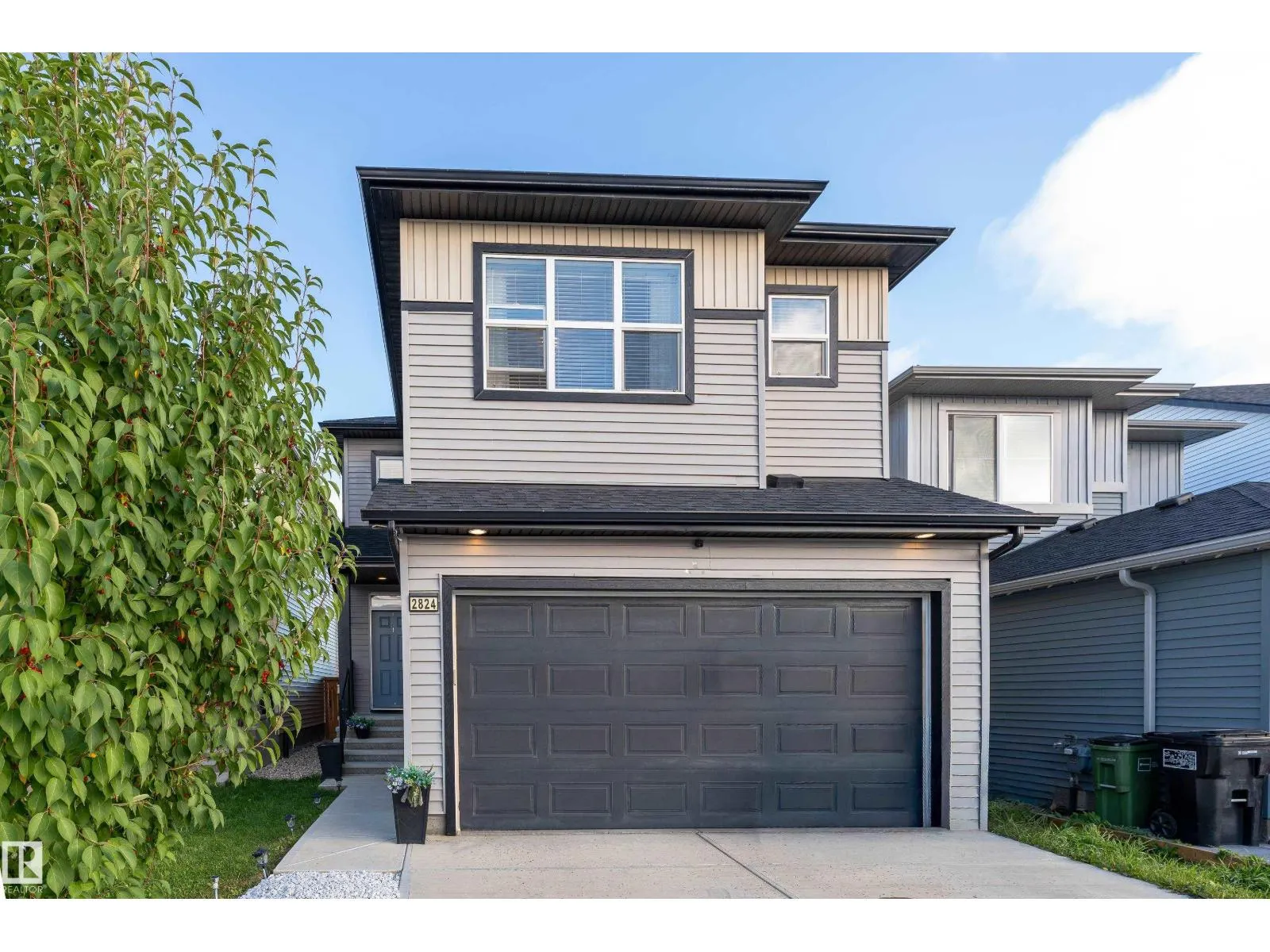 2824 152 AV NW