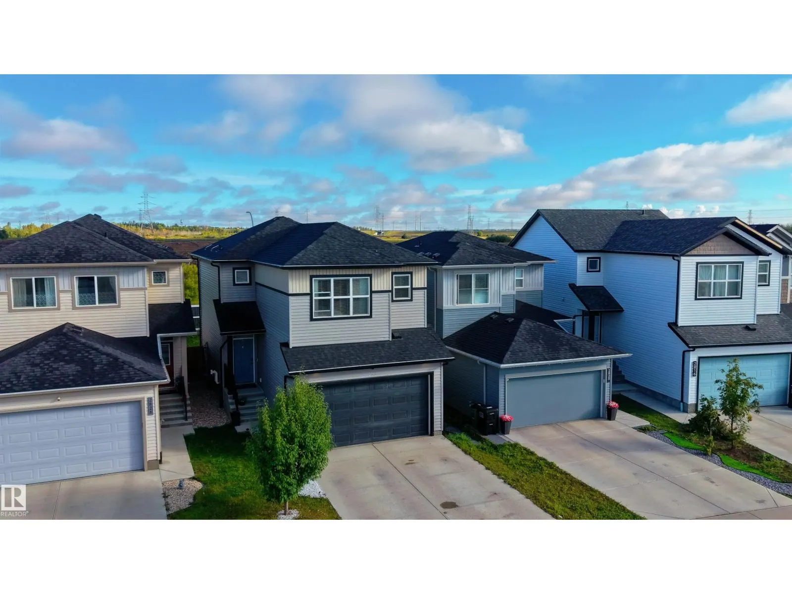 2824 152 AV NW