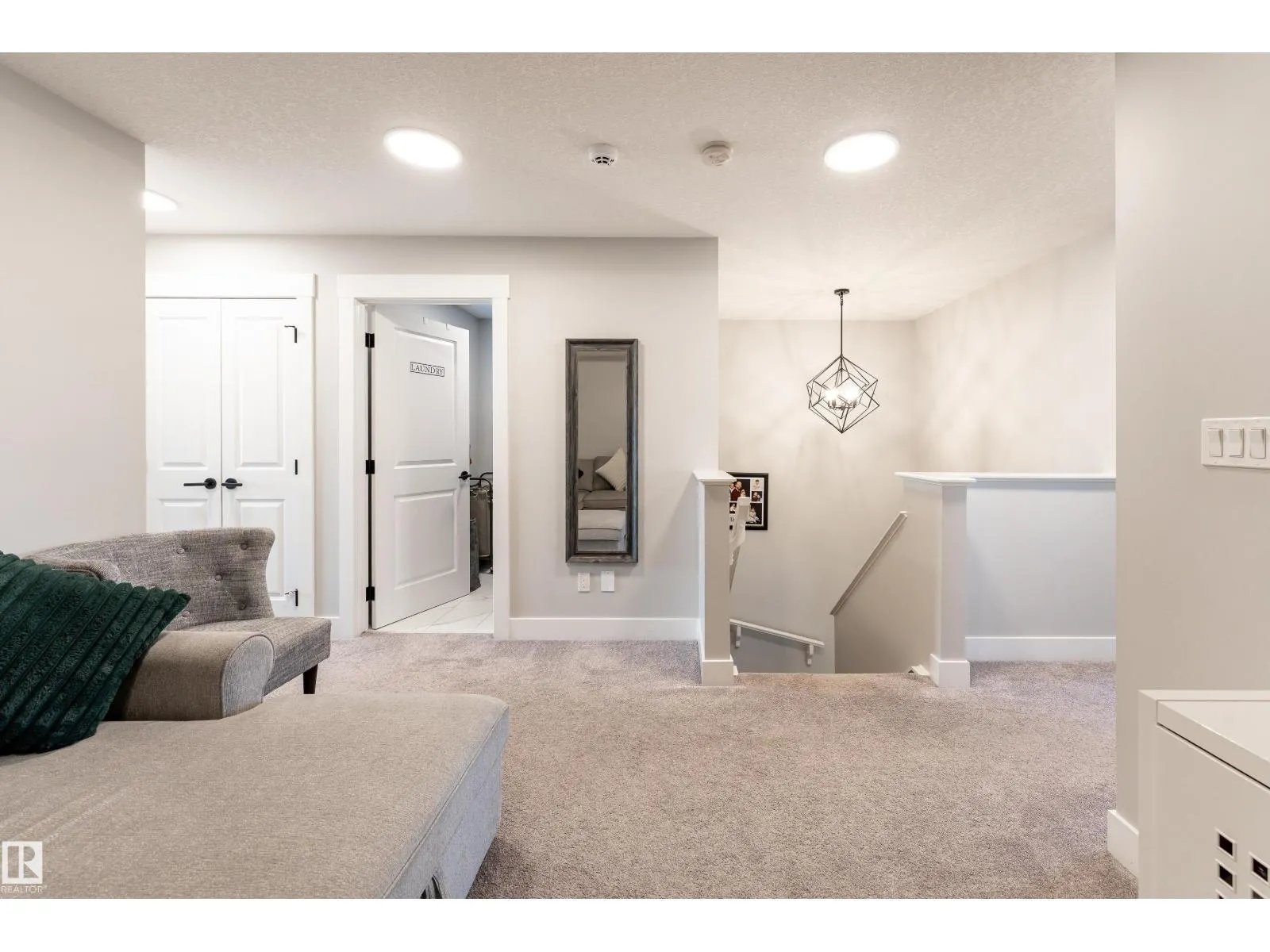 2824 152 AV NW