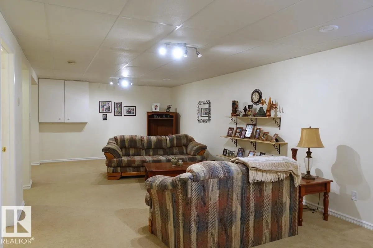26 RIVERPOINTE DR