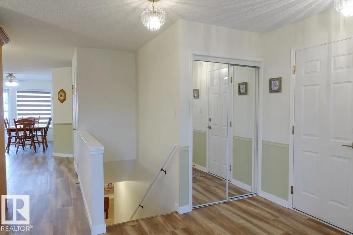 26 RIVERPOINTE DR