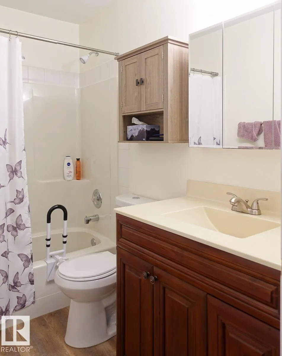 26 RIVERPOINTE DR