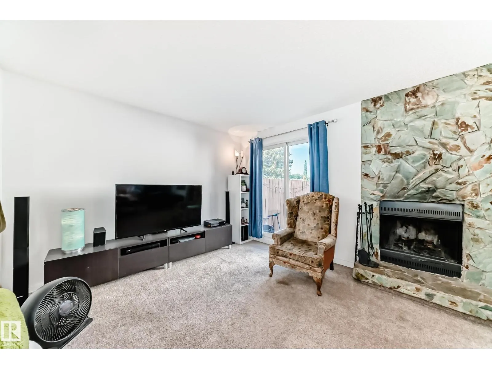18611 66 AV NW