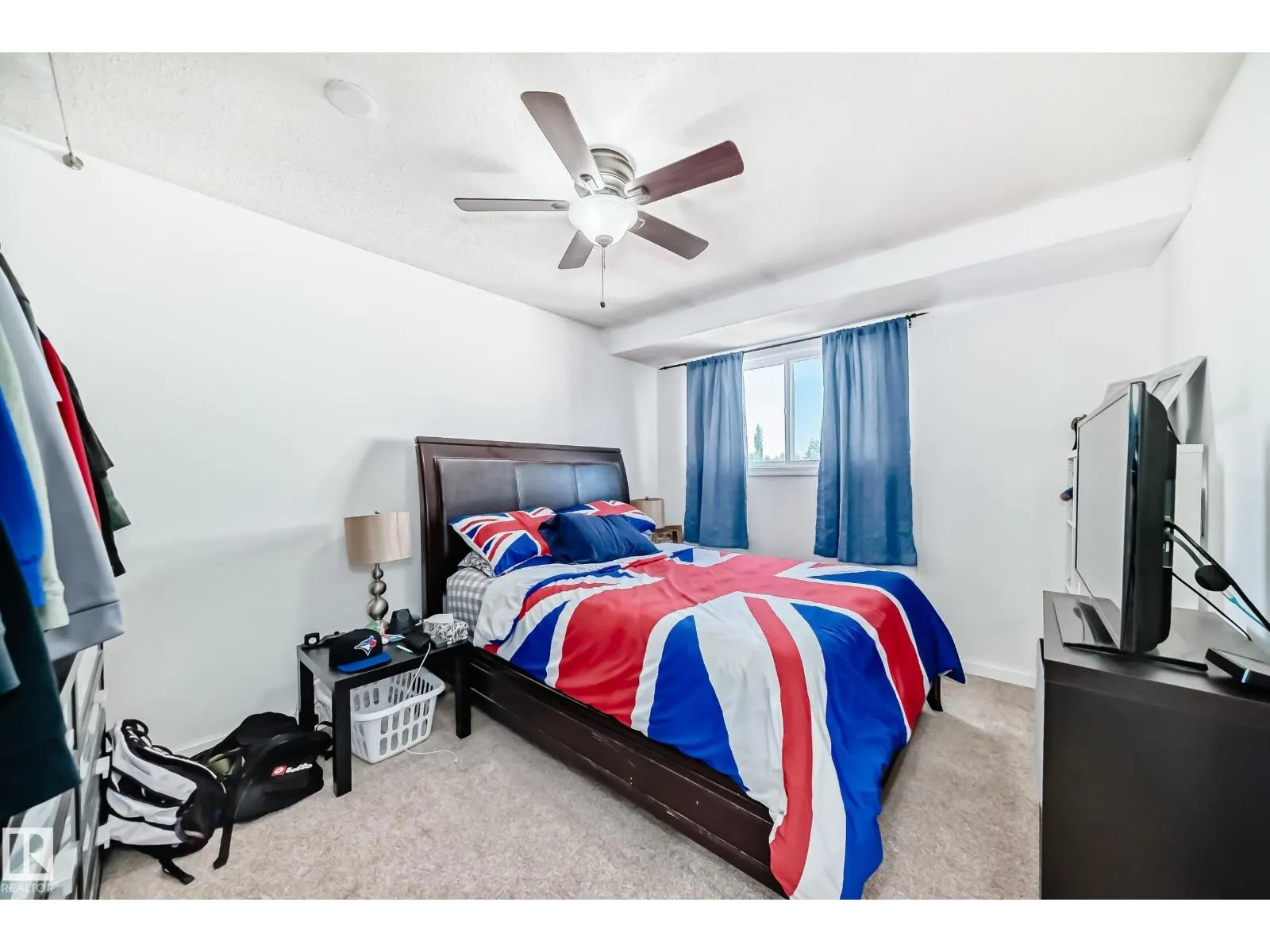 18611 66 AV NW