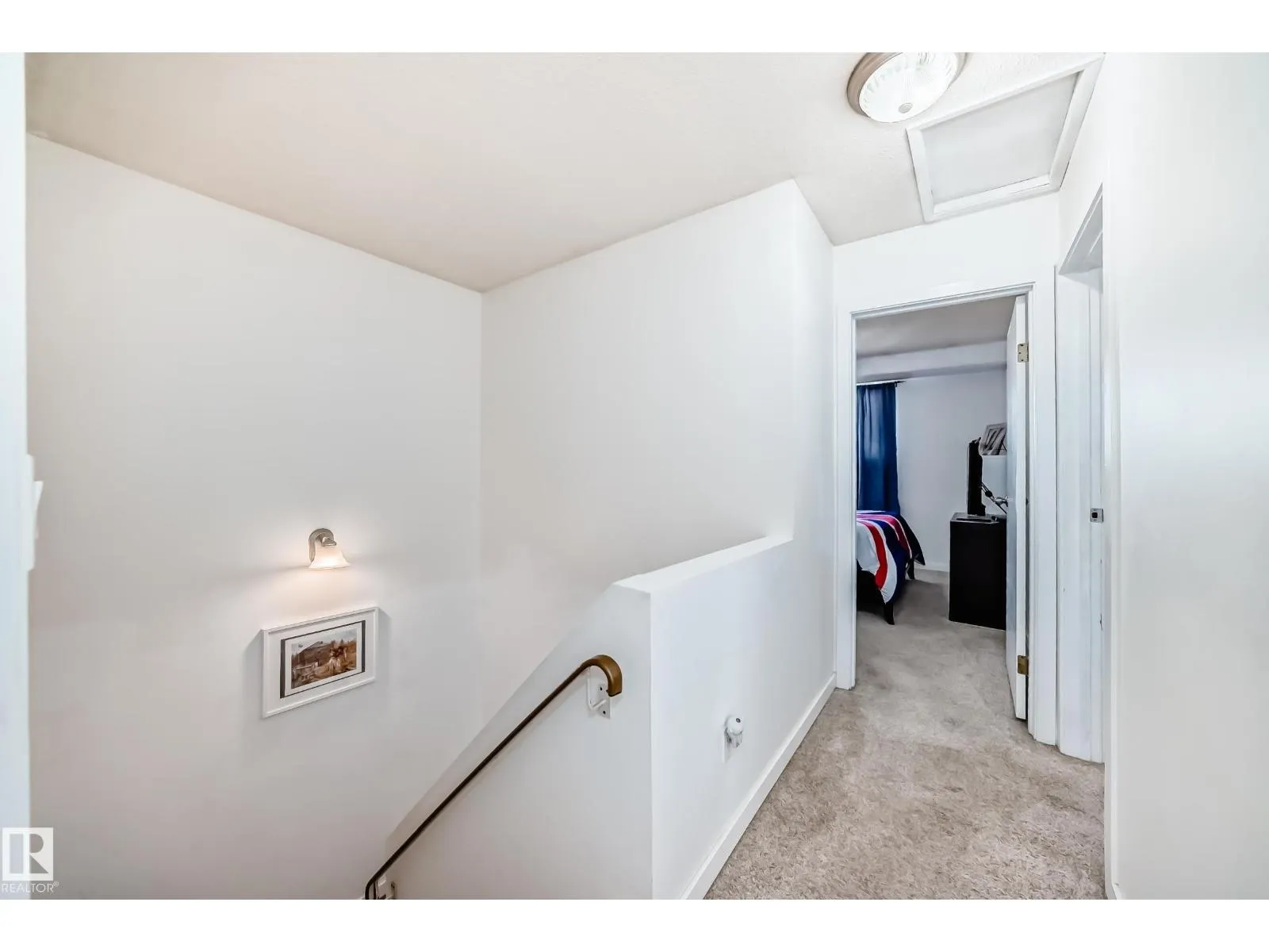 18611 66 AV NW