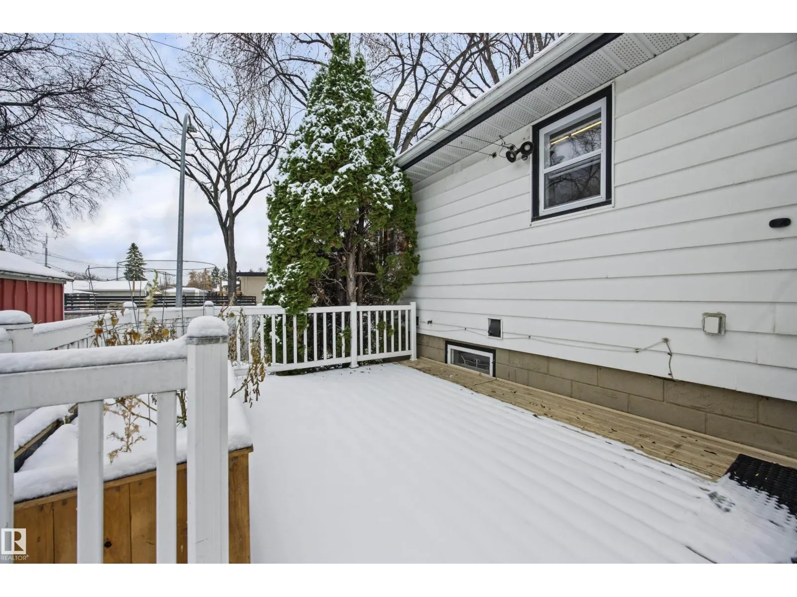 12001 49 ST NW