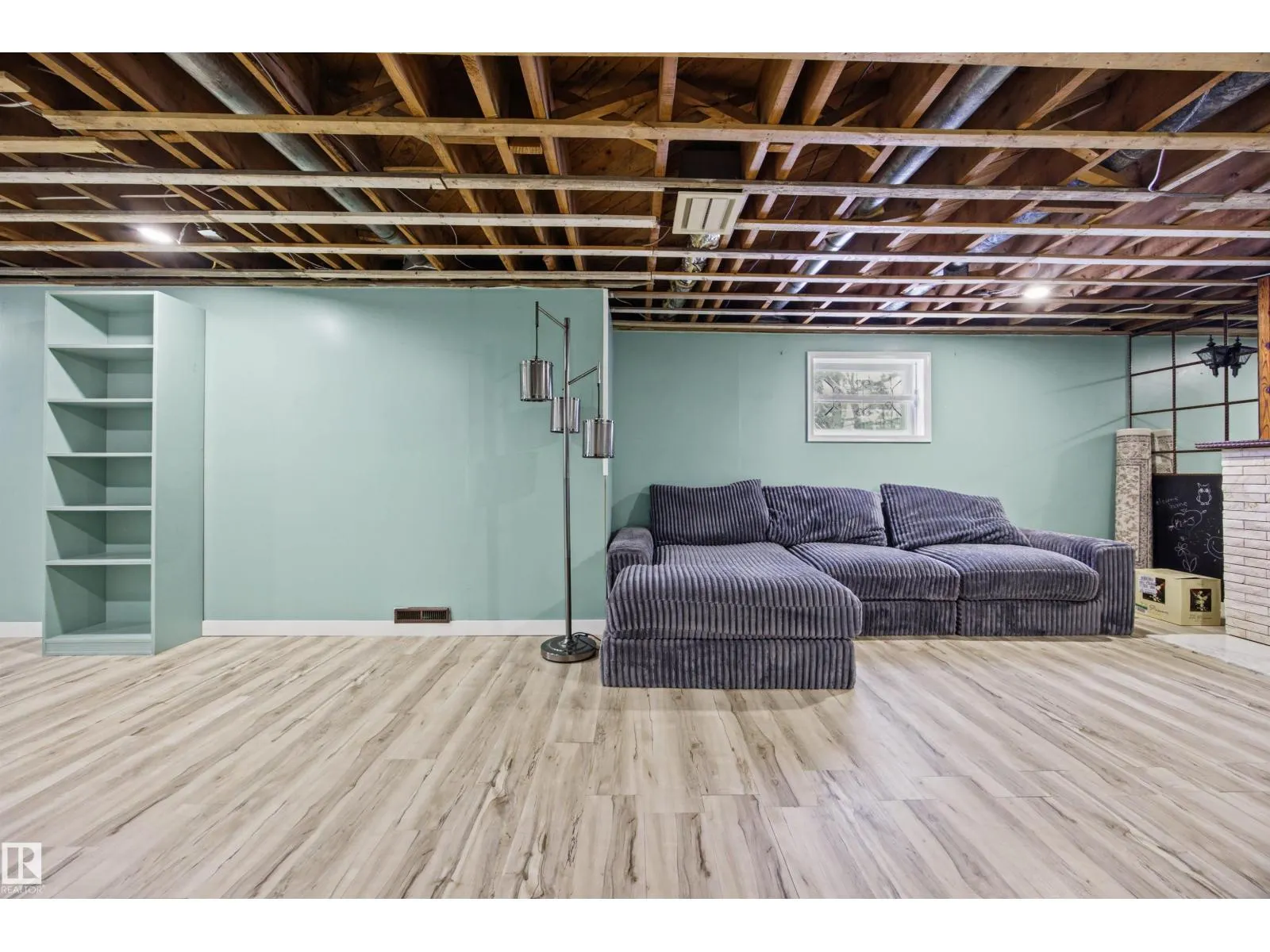 12001 49 ST NW