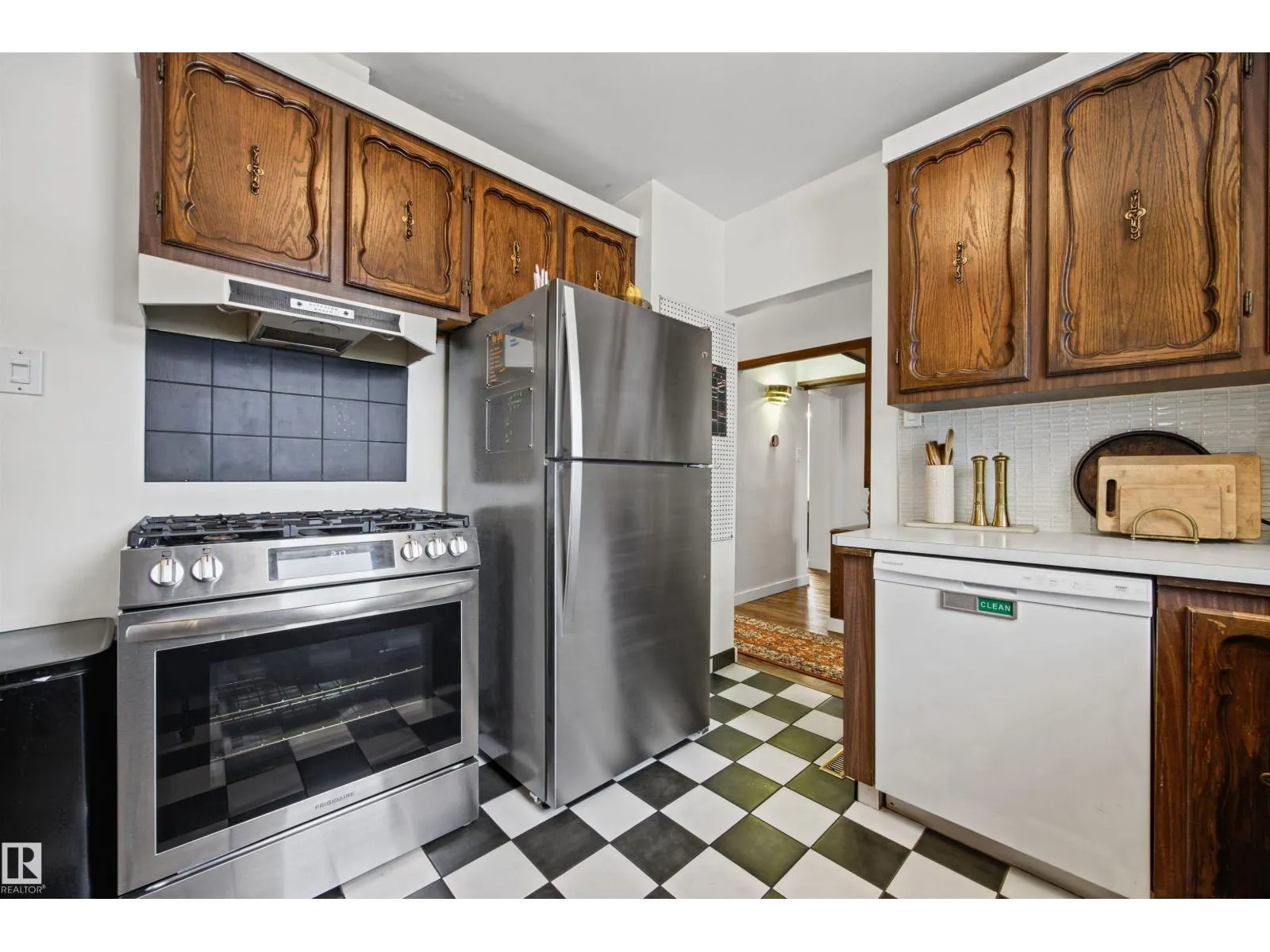 12001 49 ST NW