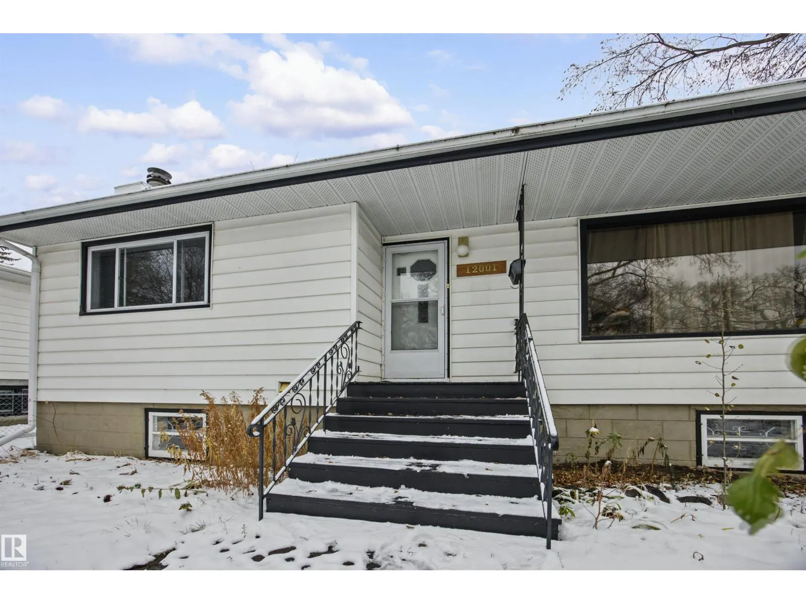 12001 49 ST NW