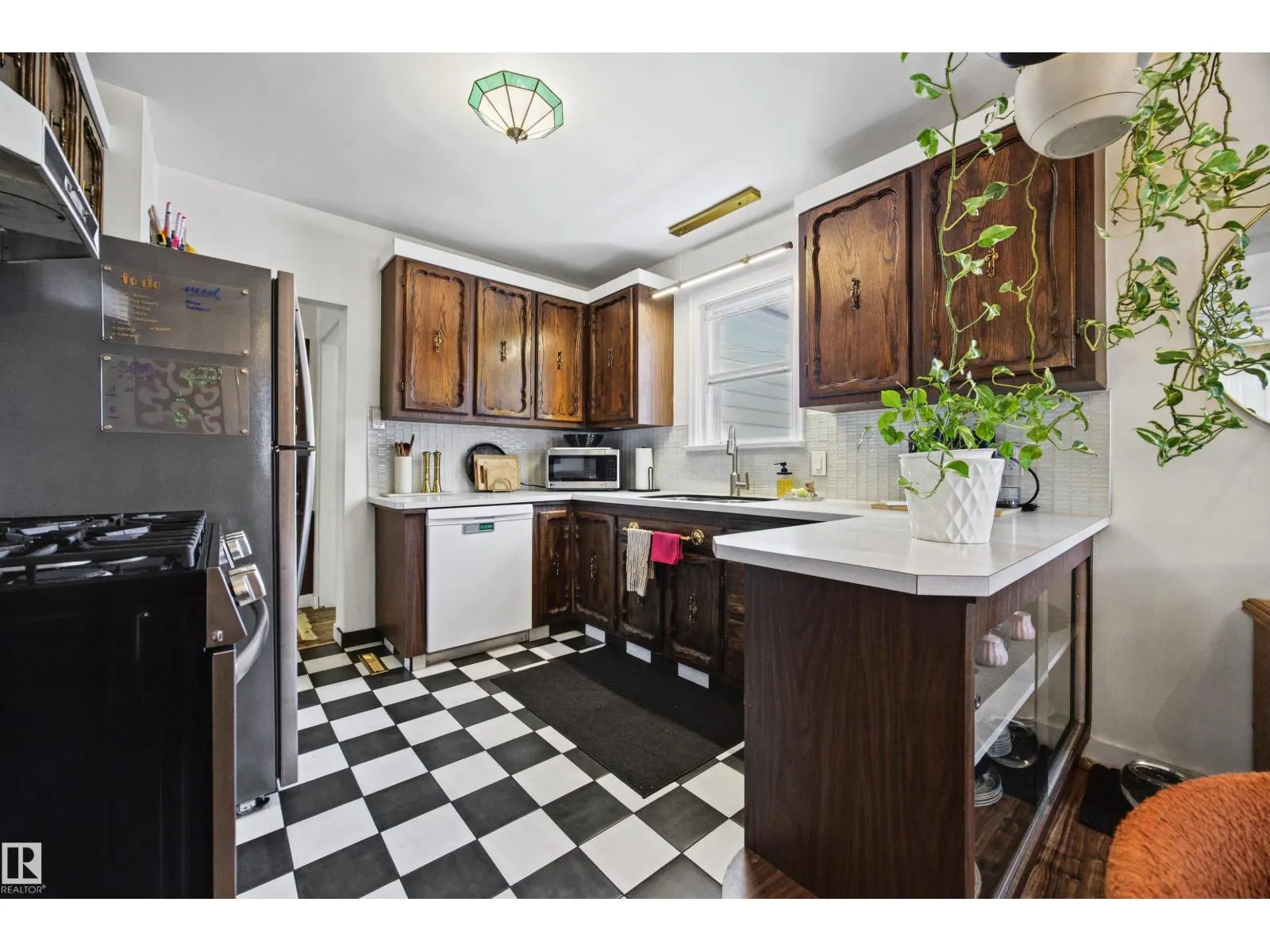 12001 49 ST NW