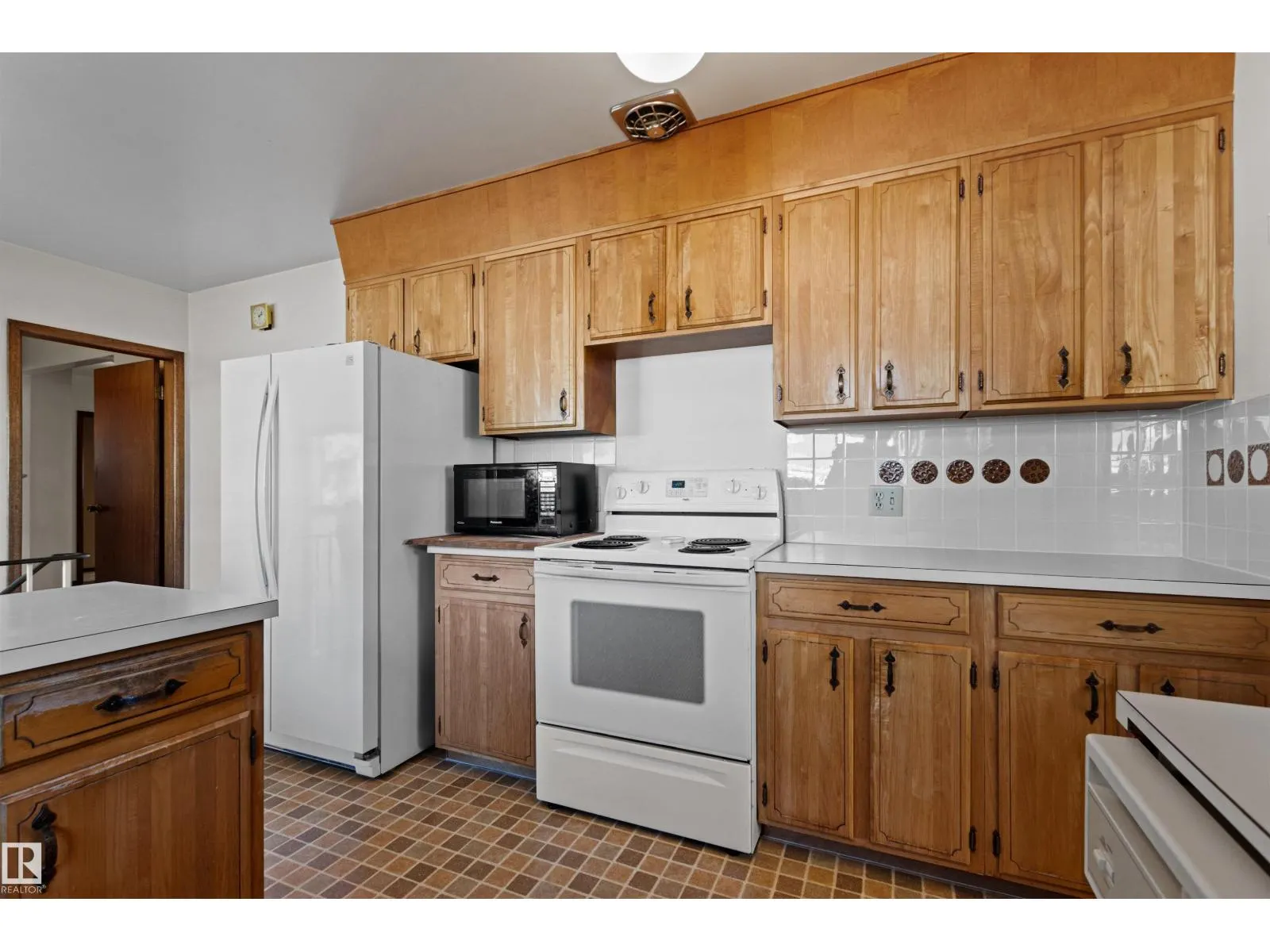 12808 63 AV NW