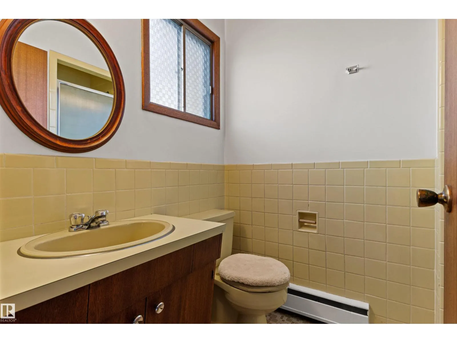 12808 63 AV NW