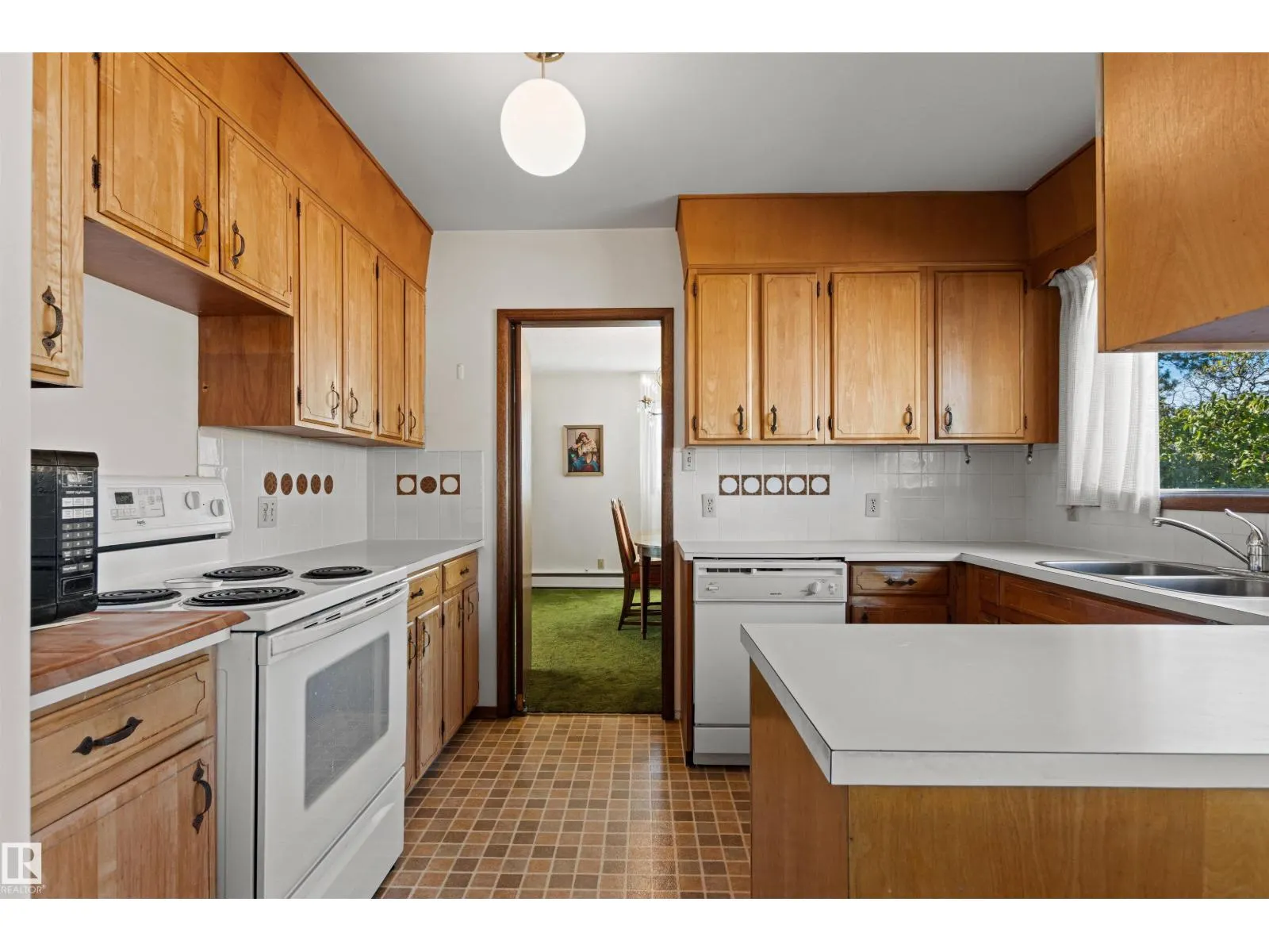 12808 63 AV NW