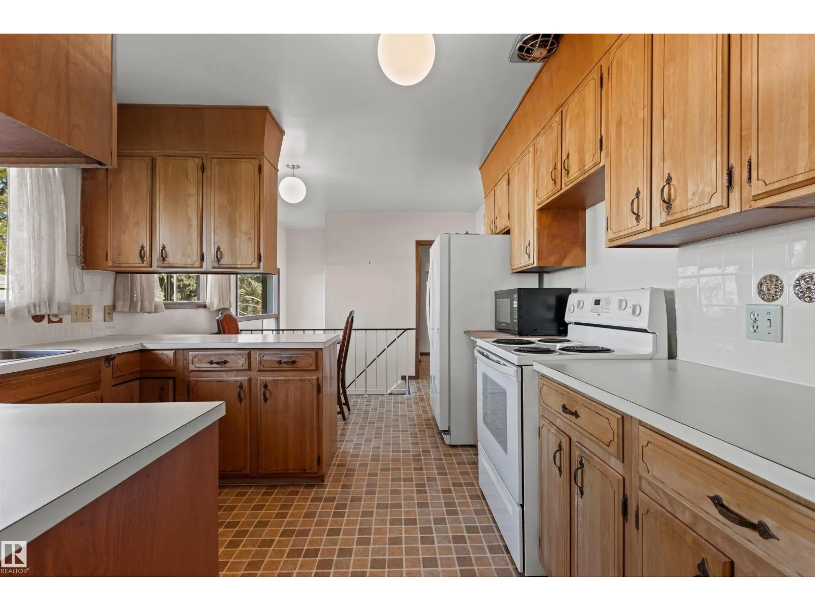 12808 63 AV NW
