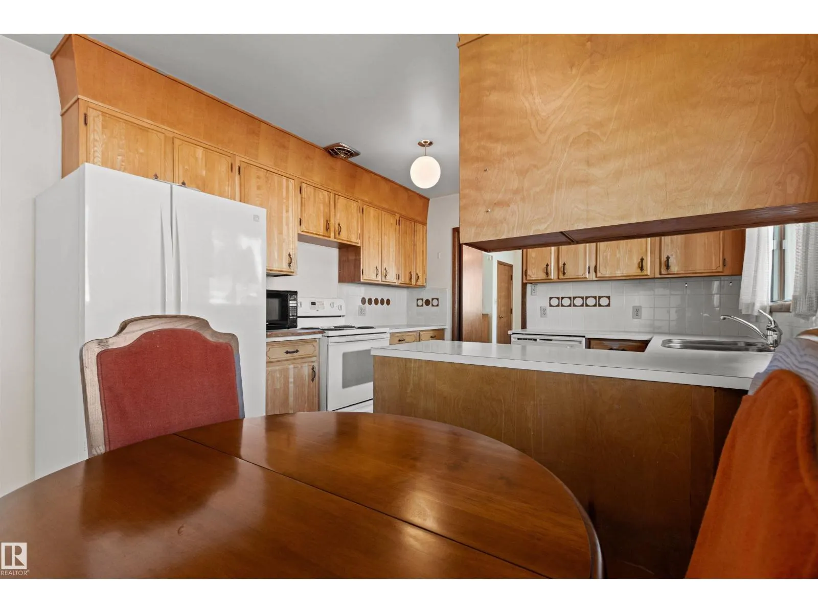 12808 63 AV NW