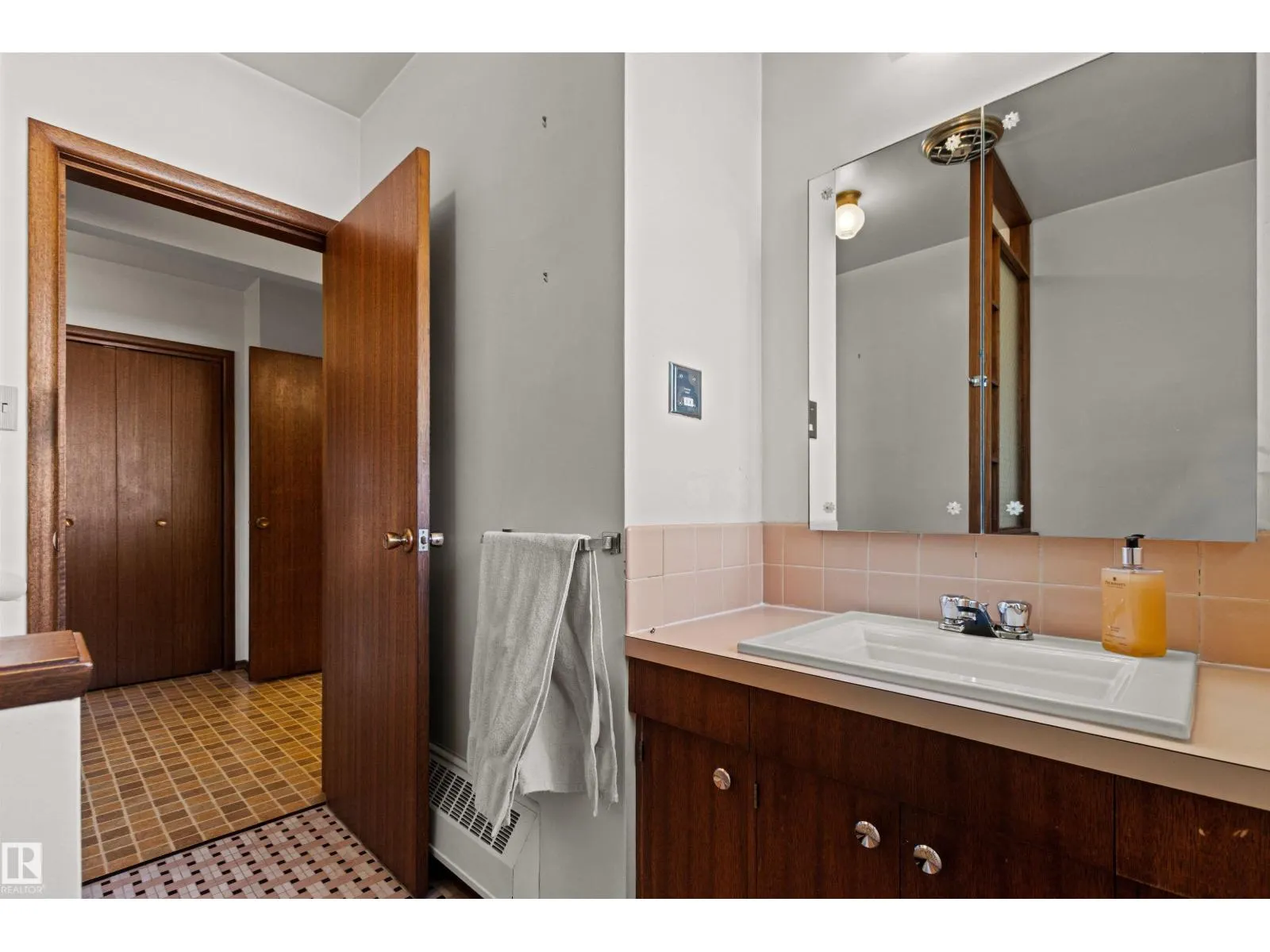 12808 63 AV NW